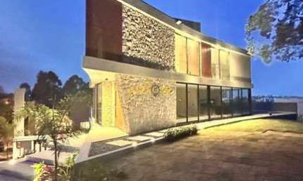 Casa em Condomínio Fechado em Residencial Real Park - Arujá, SP
