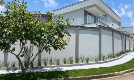 Casa à Venda em Guarulhos: 3 Suítes e 165m² por R$1.200.000
