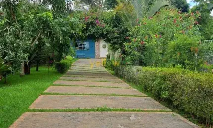 Chácara à Venda em Jardim Arujá: 2 Dormitórios, R$900 mil