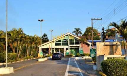 Casa em Condomínio Fechado em Arujá Country Club - Arujá, SP