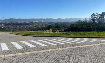 Terreno residencial à venda em Cocuera, Mogi das Cruzes, por R$ 450.000. Oportunidade única para seu novo lar!