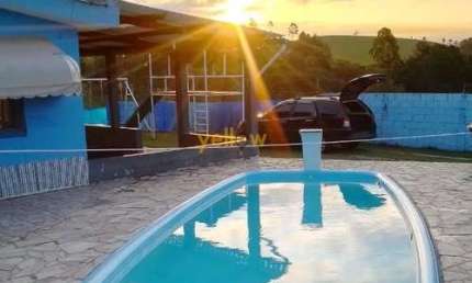 &lt;p&gt;Descubra o seu refúgio dos sonhos na Chácara Reunidas Canadá, em Santa Isabel! Com uma área útil de 300 m², esta encantadora chácara é o lugar perfeito para quem busca tranquilidade e confort