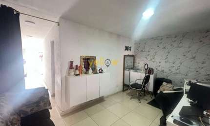Casa à Venda em Parque Rodrigo Barreto - 1 Dormitório, R$350k