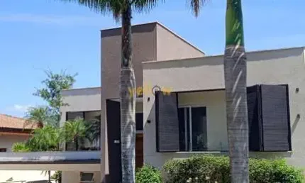 Descubra o seu novo lar em um paraíso particular! esta magnífica casa em condomínio fechado, situada em ouro fino - santa isabel, é a oportunidade que você esperava. com 5 suítes espaçosas e 7 banheir