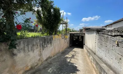 Venda de Terreno Residencial em Arujá - 330m² por R$480.000