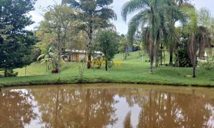 Chácara à Venda em Funil - Santa Isabel: 300m², 2 Dormitórios