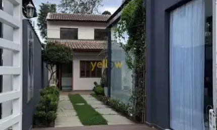 Casa Comercial em Arujá: 3 Dormitórios para Locação R$2300