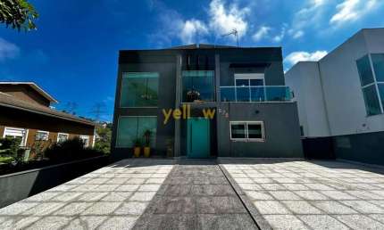 Casa Luxuosa em Condomínio Hills III - 4 Suítes por R$3.490.000