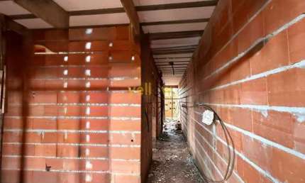 Casa à Venda em Itaquaquecetuba - 3 Dorms e 1 Suíte