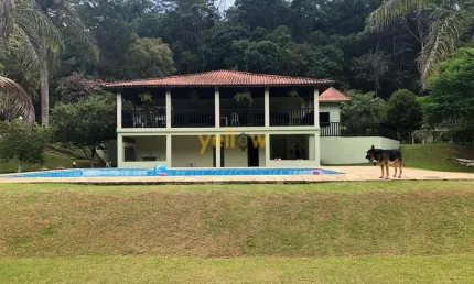 Chácara em Arujá: 500m², 4 Dorms, 3 Suítes à Venda - R$1,6M