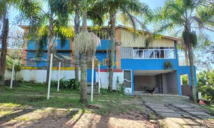 Chácara à Venda/Locação em Arujá, 5 Quartos, 300m² – Parque Lucélia