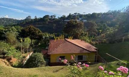 Casa à Venda em Igaratá - Recanto das Águas, 100m², R$650k