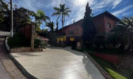 Casa de Luxo em Condomínio Fechado em Arujá com 6 Suítes