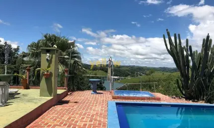 Casa à Venda em Igaratá: 4 Dormitórios e 240m² por R$1.650.000