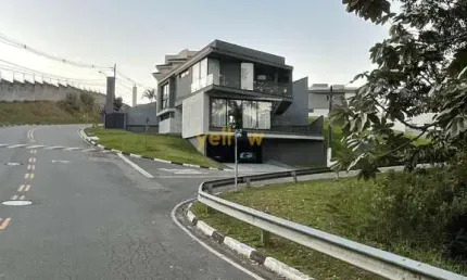 Casa em Condomínio Fechado à Venda em Arujá, 3 Suítes, 347m²