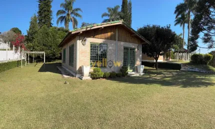 Casa em Condomínio Fechado em Vale das Montanhas  -  Igaratá