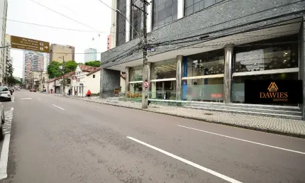 Sala comercial com 1 sala à venda na Rua Emiliano Perneta, Centro, Curitiba