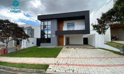 Casa de 290m² com 3 suítes no Condomínio Residencial Alvim