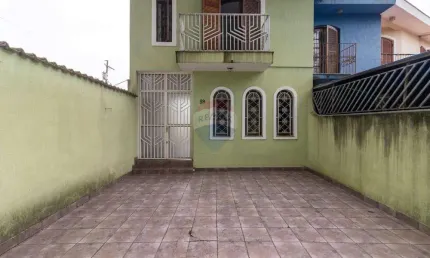 Sobrado com 3 dormitórios sendo 1 suíte, 2 vagas de garagem em 130m² a venda - Parque São Luís na Zona Norte de São Paulo