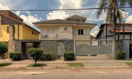 Sobrado de 360m2 na City América * preço e localização DIGNOS DE LUZ!