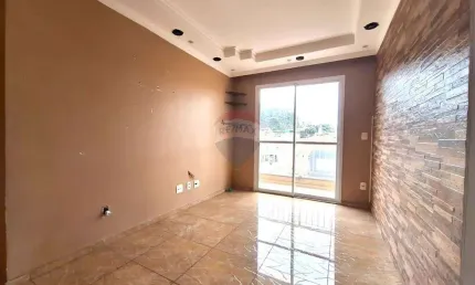 .Alugue este apartamento  aconchegante com 2 dormitórios, Sacada e uma vaga veículo.
