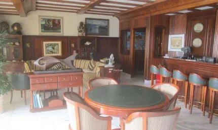Apartamento com 3 dormitórios à venda, 200 m² por R$ 1.800.000,00 - Enseada - Guarujá/SP