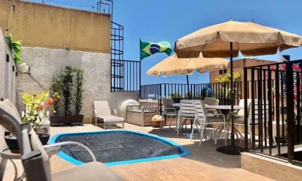 Cobertura Triplex na região do hotel Casa Grande, 200 m da praia
