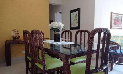 Apartamento à venda na Praia da Enseada - Guarujá / SP