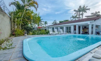 Casa com 4 dormitórios à venda, 250 m² por r$ 800.000,00 - praia de pernambuco - guarujá/sp