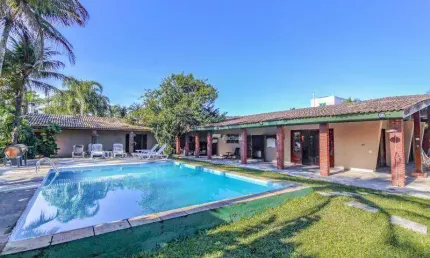 Casa com 6 dormitórios à venda, 370 m² por R$ 1.700.000,00 - Praia de Pernambuco - Guarujá/SP