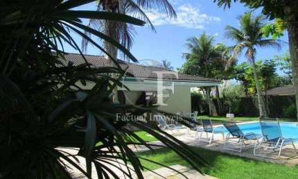 Casa com 4 dormitórios à venda, 450 m² por R$ 1.400.000,00 - Praia de Pernambuco - Guarujá/SP