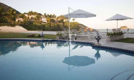 Casa com 3 dormitórios à venda, 700 m² por R$ 20.000.000,00 - Praia de Pernambuco - Guarujá/SP