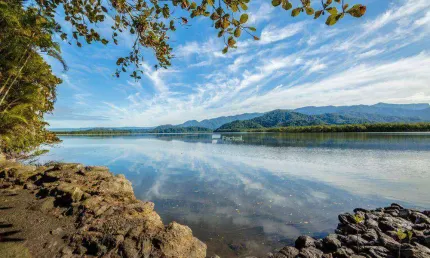 Terreno à venda, localizado no Canal da Estrada Guarujá Bertioga