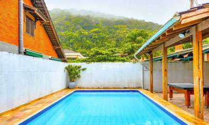 Casa com 3 dormitórios à venda, 180 m² por R$ 980.000,00 - Albamar - Guarujá/SP