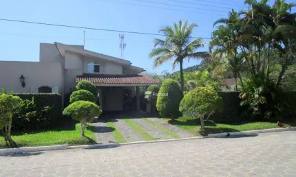 Casa com 3 dormitórios à venda, 350 m² por R$ 1.500.000,00 - Acapulco - Guarujá/SP
