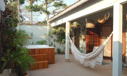 Casa com 3 dormitórios à venda, 120 m² por R$ 950.000,00 - Enseada - Guarujá/SP