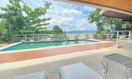 Casa disponível para venda e locação anual na Península - Guarujá/SP.