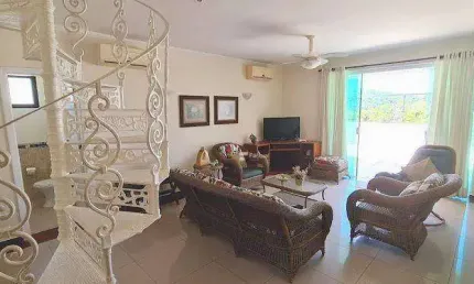 Cobertura com 3 dormitórios à venda, 201 m² por R$ 1.250.000,00 - Tombo - Guarujá/SP
