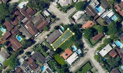 Terreno à venda, 426 m² por R$ 420.000,00 - Praia de Pernambuco - Guarujá/SP