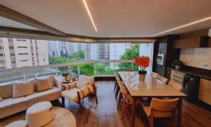 Apartamento à venda na Praia das  Pitangueiras - Guarujá / SP.