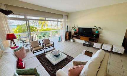 Apartamento à venda na Praia das Pitangueiras - Guarujá/SP.