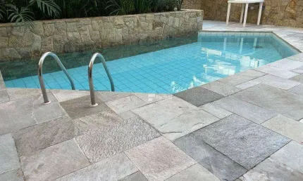 Apartamento com 2 dormitórios à venda, 80 m² por R$ 550.000,00 - Enseada - Guarujá/SP