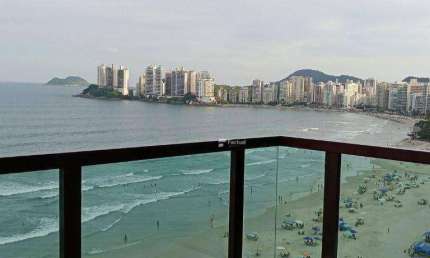 Apartamento à venda na Praia da Pitangueiras - Guarujá / SP.
