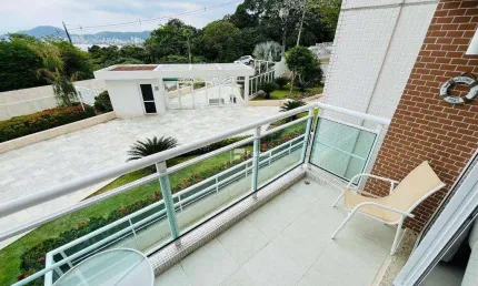 Apartamento duplex com 80 m² de área útil, 143m² de área total,  decorado.