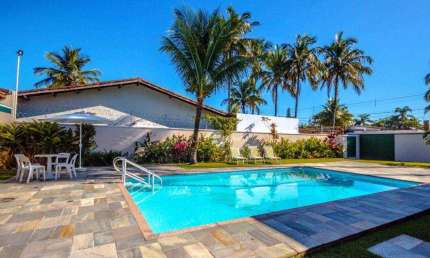 Casa com 4 dormitórios à venda, 350 m² por R$ 1.300.000,00 - Praia de Pernambuco - Guarujá/SP