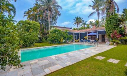 Casa com 4 dormitórios à venda, 450 m² por R$ 1.450.000,00 - Praia de Pernambuco - Guarujá/SP
