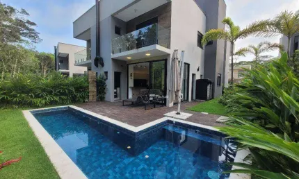 Village com 4 dormitórios à venda, 205 m²  - Riviera de São Lourenço - Bertioga/SP