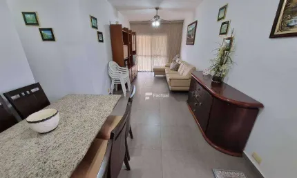 Apartamento à venda na Praia da Enseada, Guarujá / SP.
