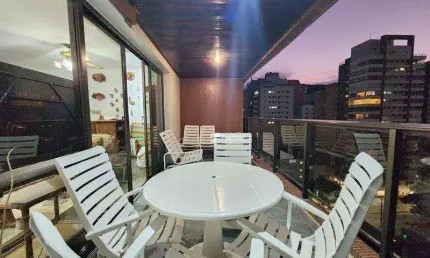 Apartamento com 3 dormitórios à venda, 130 m² por R$ 630.000,00 - Pitangueiras - Guarujá/SP