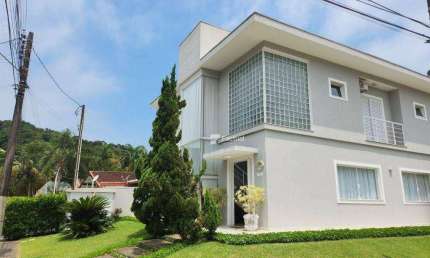 Casa com 4 dormitórios, 207 m² - venda por R$ 1.650.000,00 ou aluguel por R$ 8.500,00 - Albamar - Guarujá/SP